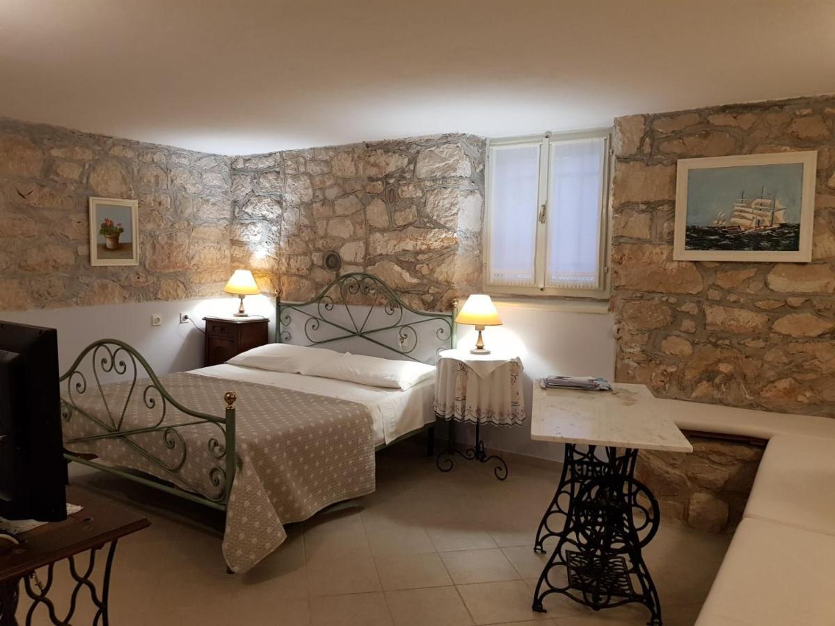 Apartments Gabri Mali Lošinj Exterior foto